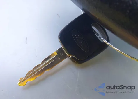 2000 Ford F-150 Lariat/Work Series/Xl/Xlt z USA, uszkodzony, nr VIN 1FTRX18L5YKA15987